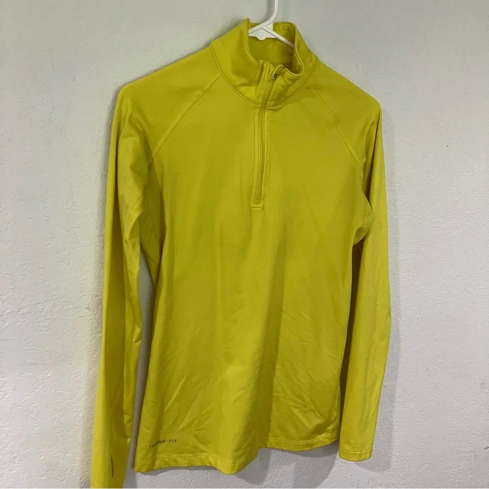 Nike pro combat Women’s Small Yellow pullover long sleeve top running sporty